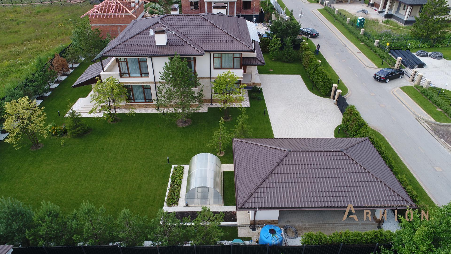 5. Проект двухэтажного дома в современном стиле с четырехскатной, gk-08, площадью - 252 кв c терассой, балконом